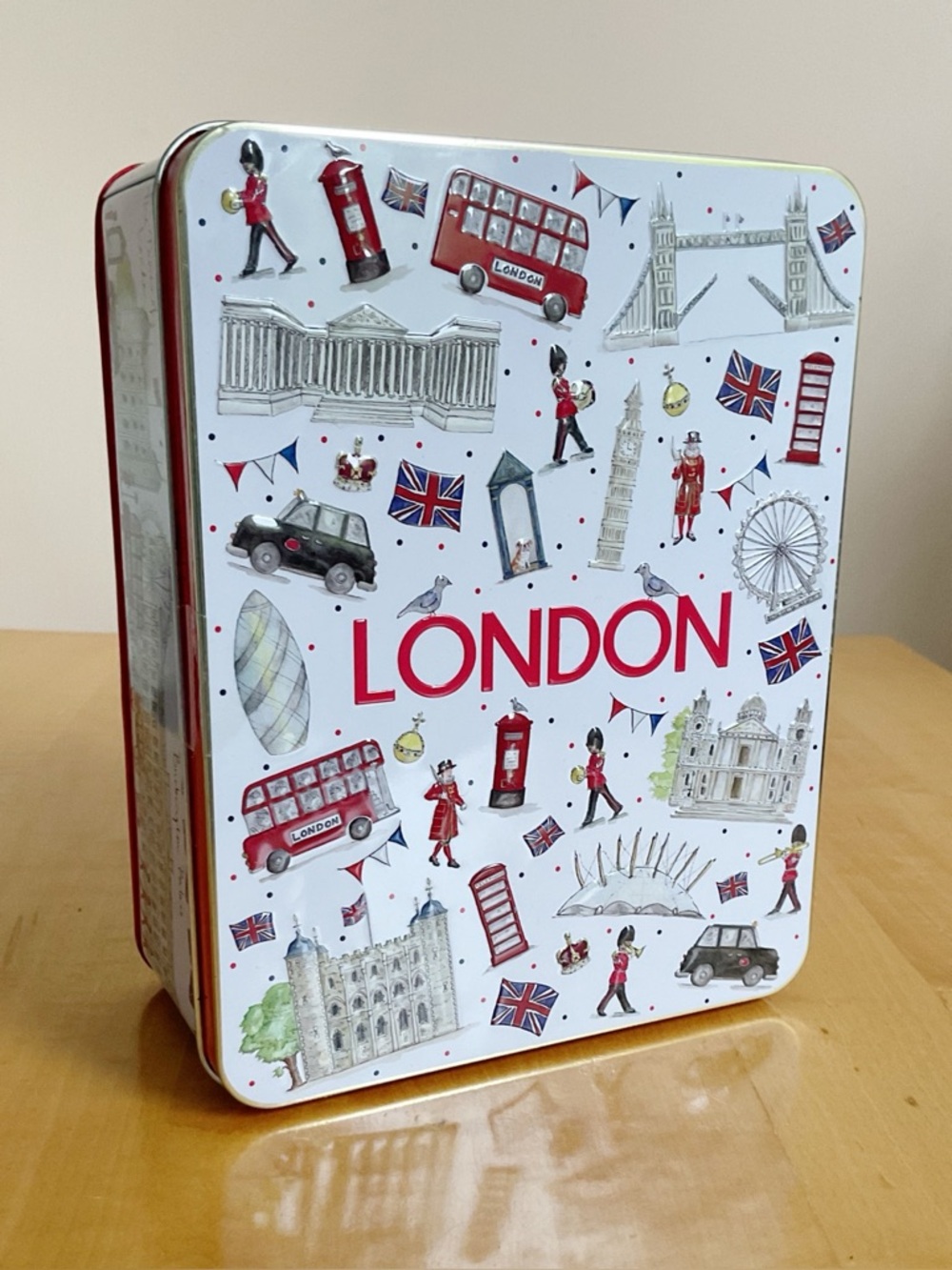 Milly Green London Souvenir Tin Storage Box British Landmarks Big Ben Tea Tin
